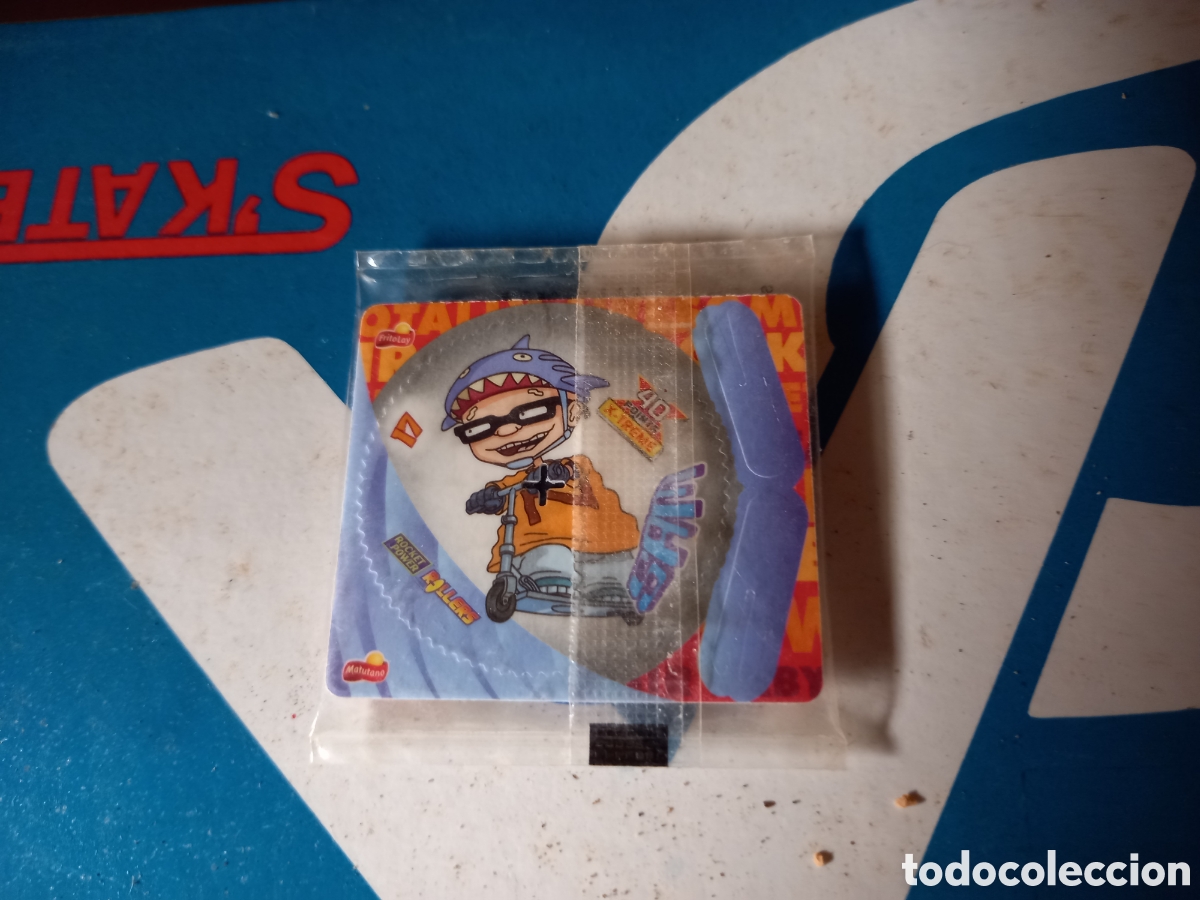 Giocattoli antichi e Giochi di collezione: COLECCI&Oacute;N TAZOS MATUTANO ROCKET POWER ROLLERS TAZO CAPS POGS N&Uacute;MERO 17 SAM PRECINTADO A&Ntilde;O 2004