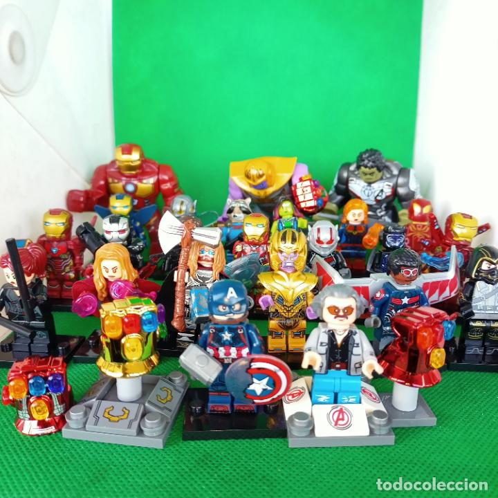 Juguetes antiguos y Juegos de colecci&oacute;n: Lote 14 figuras construcci&oacute;n Marvel + accesorios