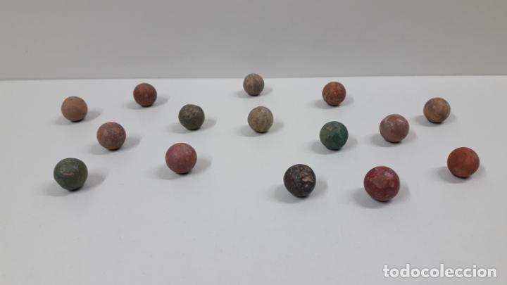Juguetes antiguos y Juegos de colecci&oacute;n: CANICAS ANTIGUAS . 15 UNIDADES . REALIZADAS EN BARRO COCIDO