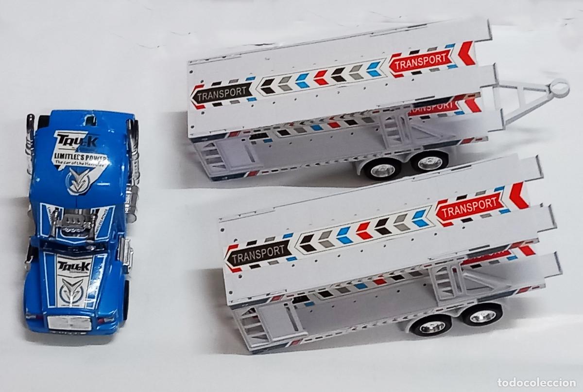 Juguetes antiguos y juegos de colecci&oacute;n: Cami&oacute;n con 2 remorques y piezas de Parking.