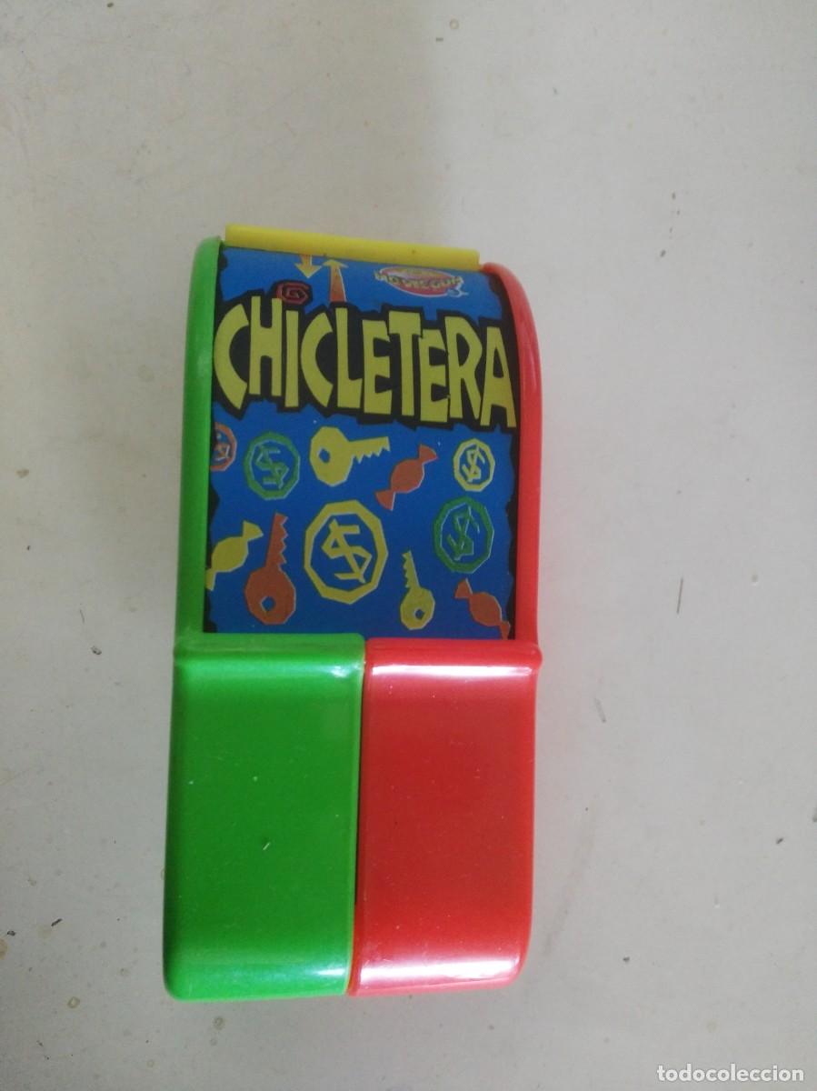 Brinquedos antigos e Jogos de cole&ccedil;&atilde;o: Dispensador de chicles - chicletera buen estado en general