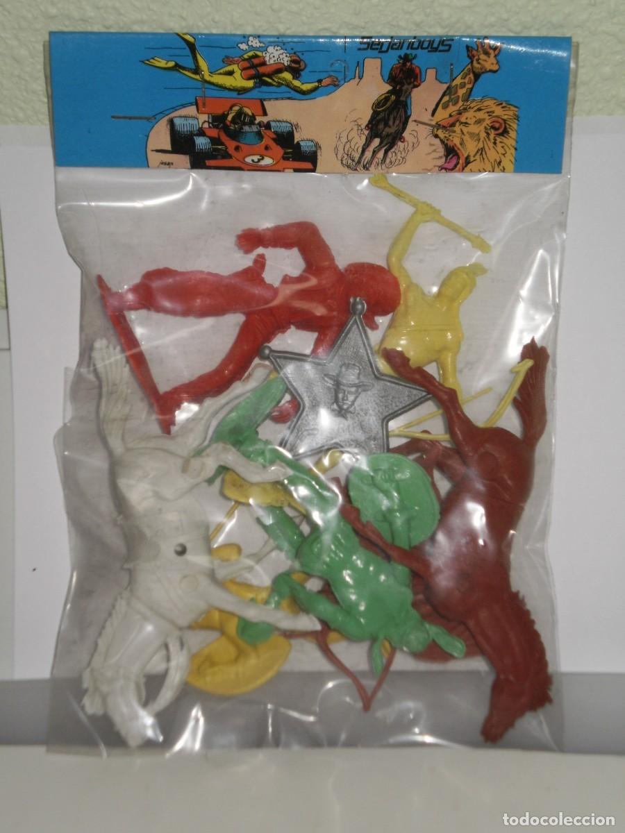 Juguetes antiguos y juegos de colecci&oacute;n: BOLSA DE INDIOS Y VAQUEROS A GRAN ESCALA,INCLUYE ESTRELLA SHERIFF SERJANBOYS-BARCELONA ) , A&Ntilde;OS 70 .