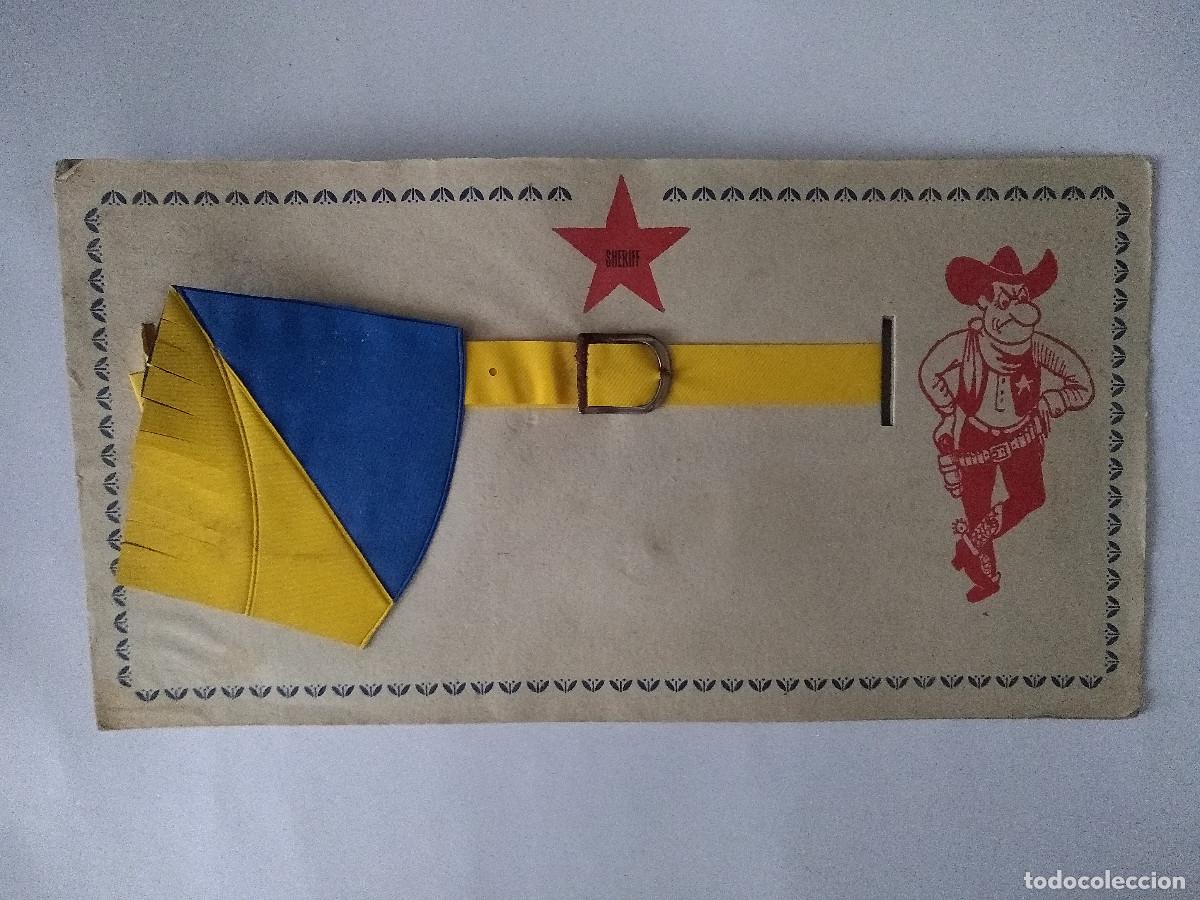 Juguetes antiguos y juegos de colecci&oacute;n: Cart&oacute;n panoplia cartuchera revolver de sheriff a&ntilde;os 50 - Sin uso