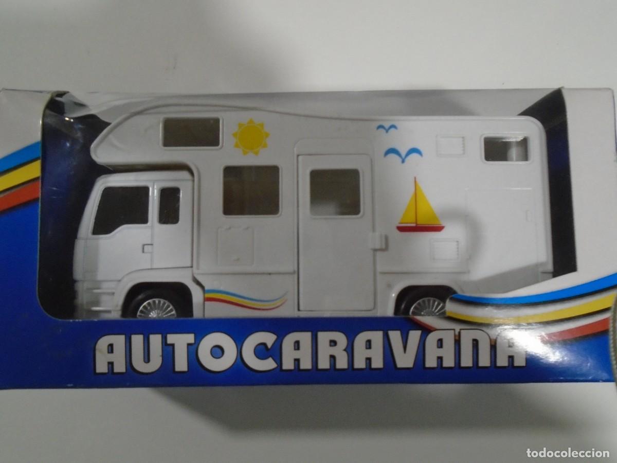 PLAYJOCS Spielzeugauto Mit Wohnwagen – GT-4965, Metall Mit Kunststoffteilen, Türen öffnen, Für Kinder Ab 3 Jahren