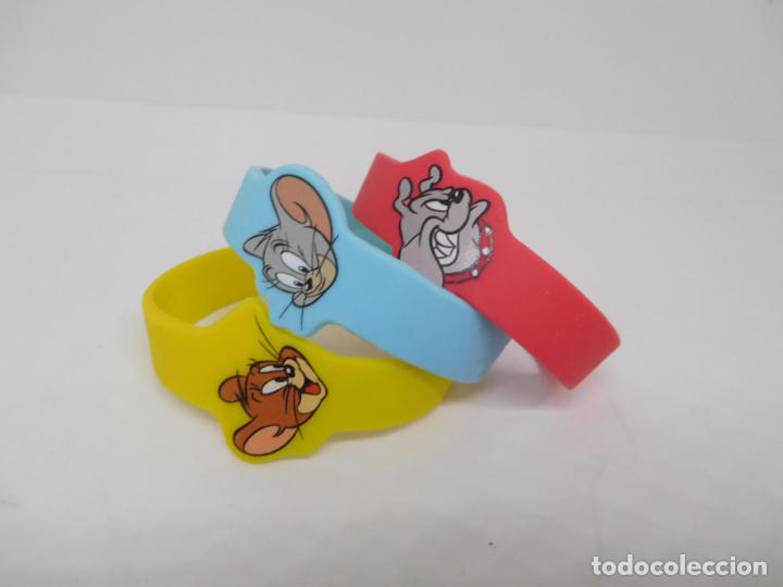 Juguetes antiguos y Juegos de colecci&oacute;n: M69 Tres pulseras de goma de Tom y Jerry.