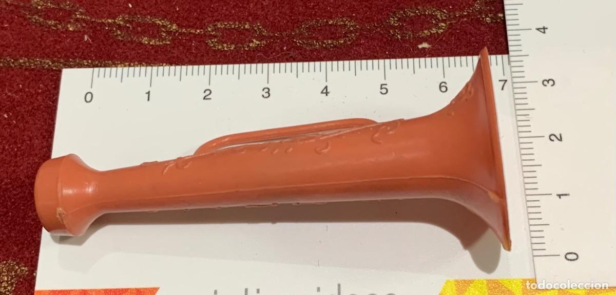 Juguetes antiguos y Juegos de colecci&oacute;n: JUGUETE ORIGINAL DE CUENTO TROQUELADO 18 TROMPETA