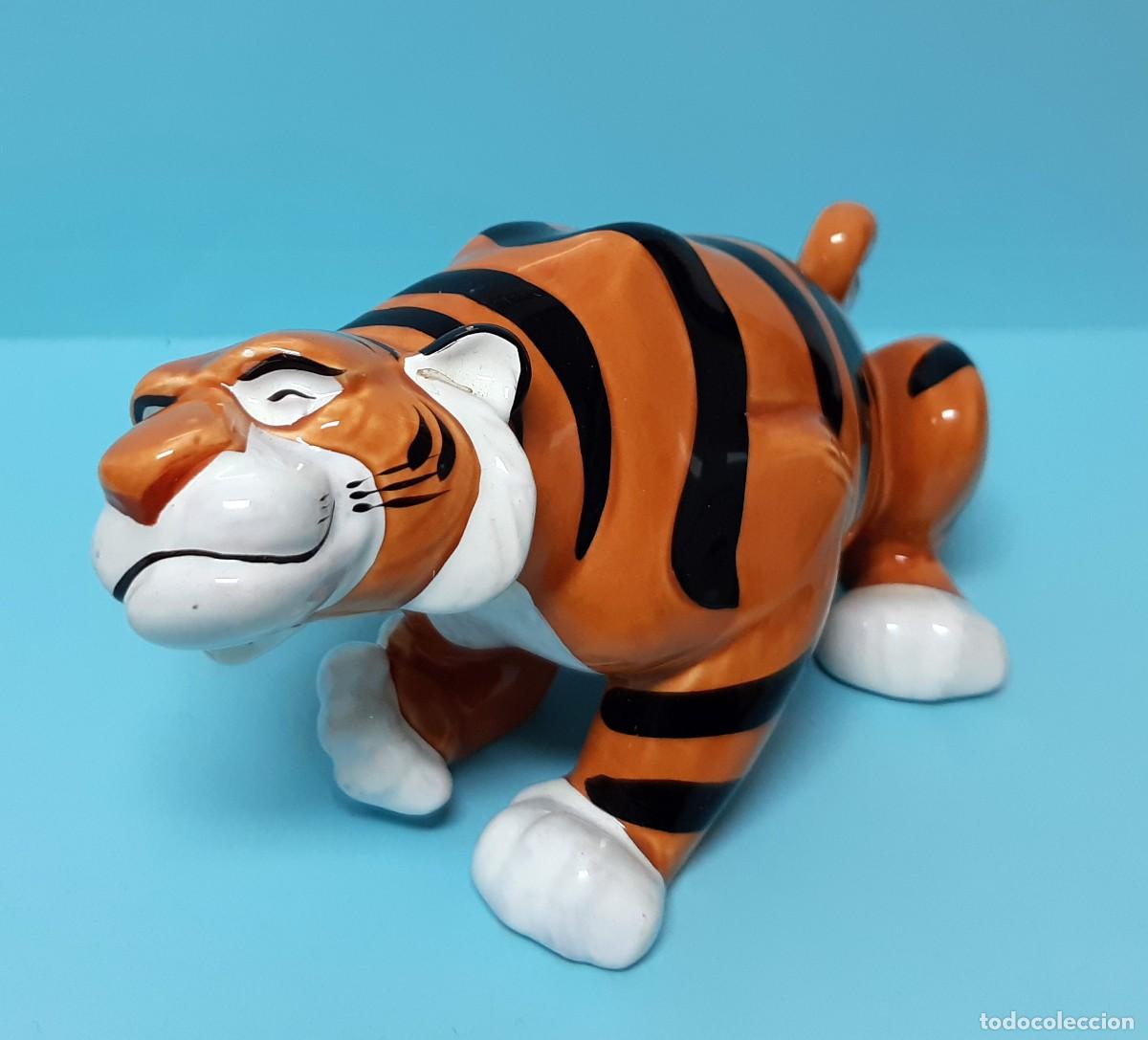 Juguetes antiguos y Juegos de colecci&oacute;n: FIGURA PORCELANA DISNEY ALADDIN - RAJAH (TIGRE DE JAZMINE)