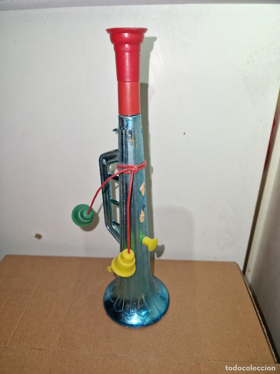 Juguetes antiguos y Juegos de colecci&oacute;n: TROMPETA JUGUETE DE KIOSKO