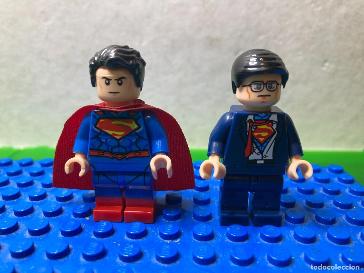 Juguetes antiguos y juegos de colecci&oacute;n: Minifiguras Superh&eacute;roes Superman y Clark Kent