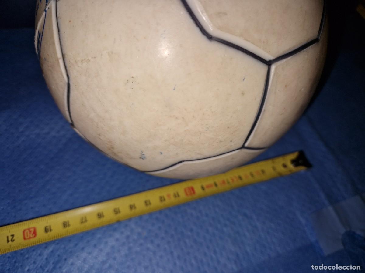 dos pelotas bolas de futbolín antiguo ( de los - Compra venta en  todocoleccion