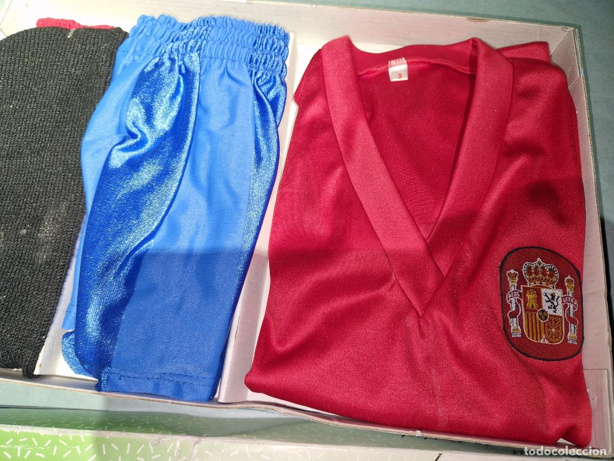 Juguetes antiguos y juegos de colecci&oacute;n: Traje de Futbol- Selecci&oacute;n Espa&ntilde;ola. Original A&ntilde;os 80. Nuevo, a estrenar