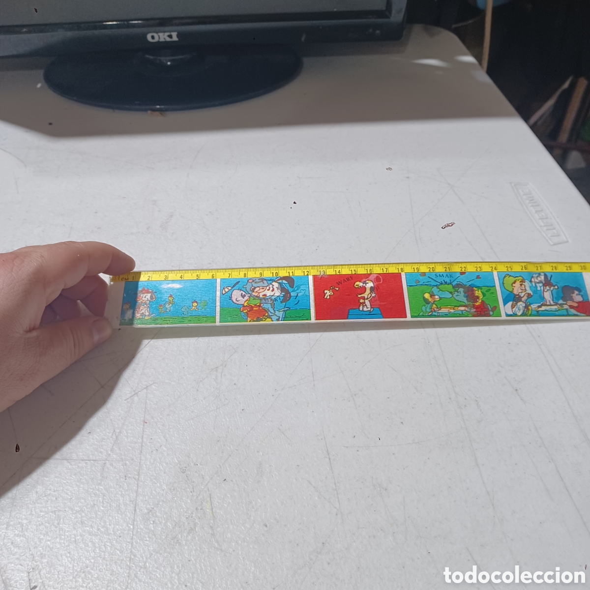 Juguetes antiguos y Juegos de colecci&oacute;n: Antigua regla holograma snoopy y sus amigos made in Taiwan