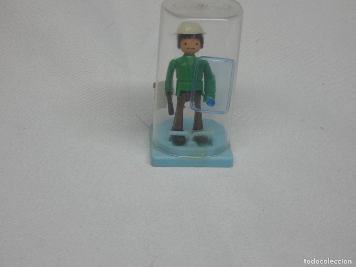 Juguetes antiguos y Juegos de colecci&oacute;n: MU&Ntilde;ECO CHIQUIVAL DE GUISVAL - ANTIGUO MU&Ntilde;ECO POLICIA A&Ntilde;OS 70