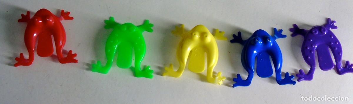 Giocattoli antichi e Giochi di collezione: 5 RANA SALTARINA FLEXI TOYS Y UNIQUE AZUL ROJO MORADO VERDE AMARILLO