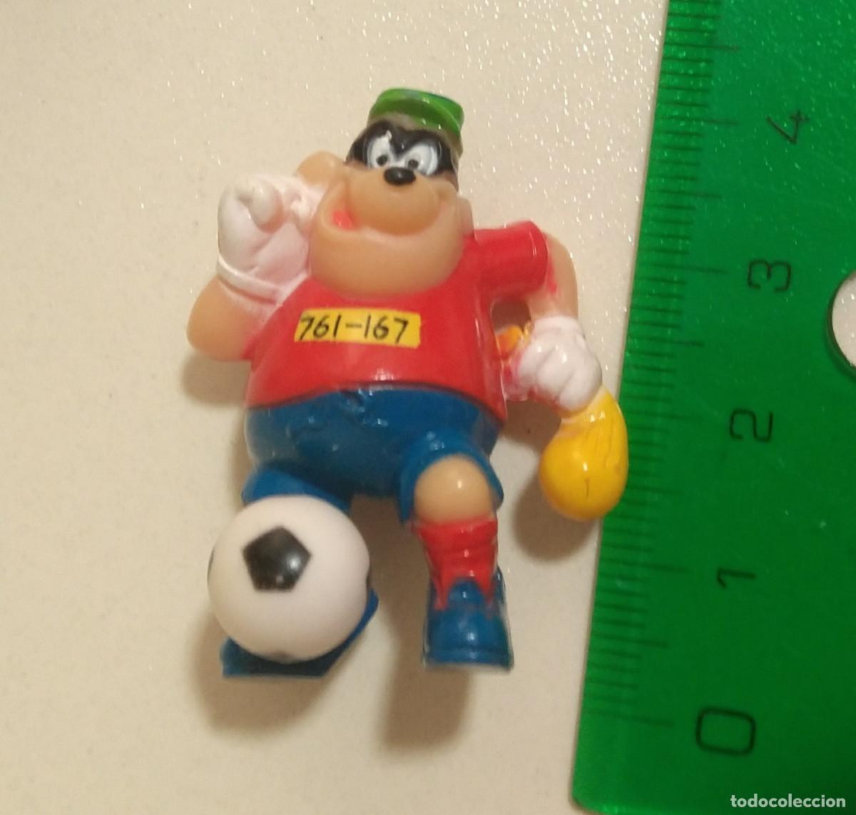 Juguetes antiguos y juegos de colecci&oacute;n: disney zaini mickey deporte futbol mu&ntilde;eco figura figurita miniatura mini mu&ntilde;equito bandido ladron