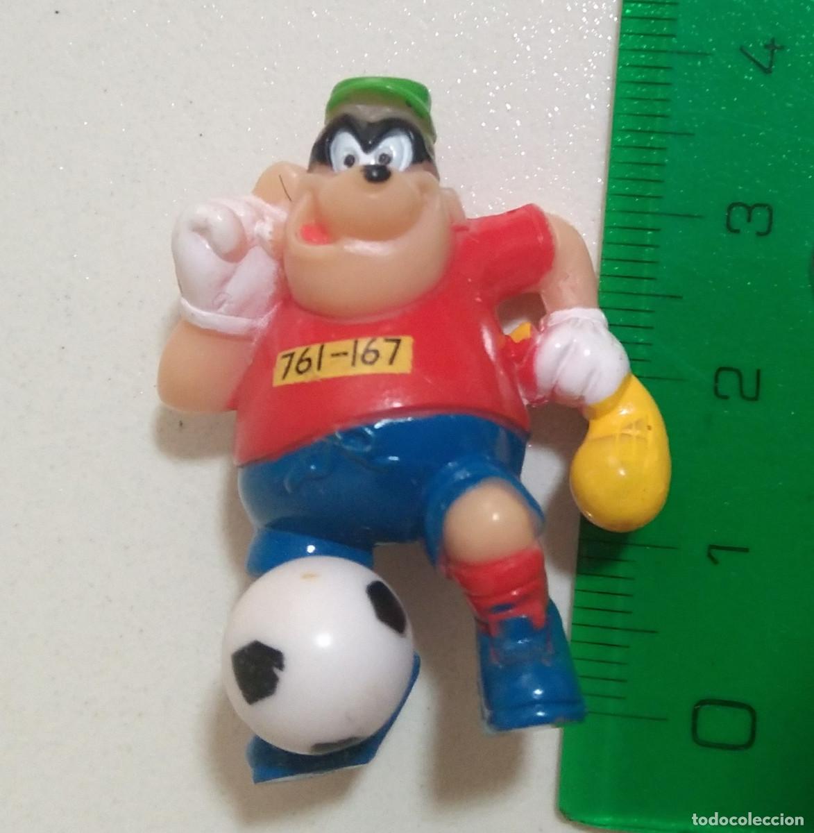 Juguetes antiguos y juegos de colecci&oacute;n: disney zaini mickey deporte futbol mu&ntilde;eco figura figurita miniatura mini mu&ntilde;equito bandido ladron