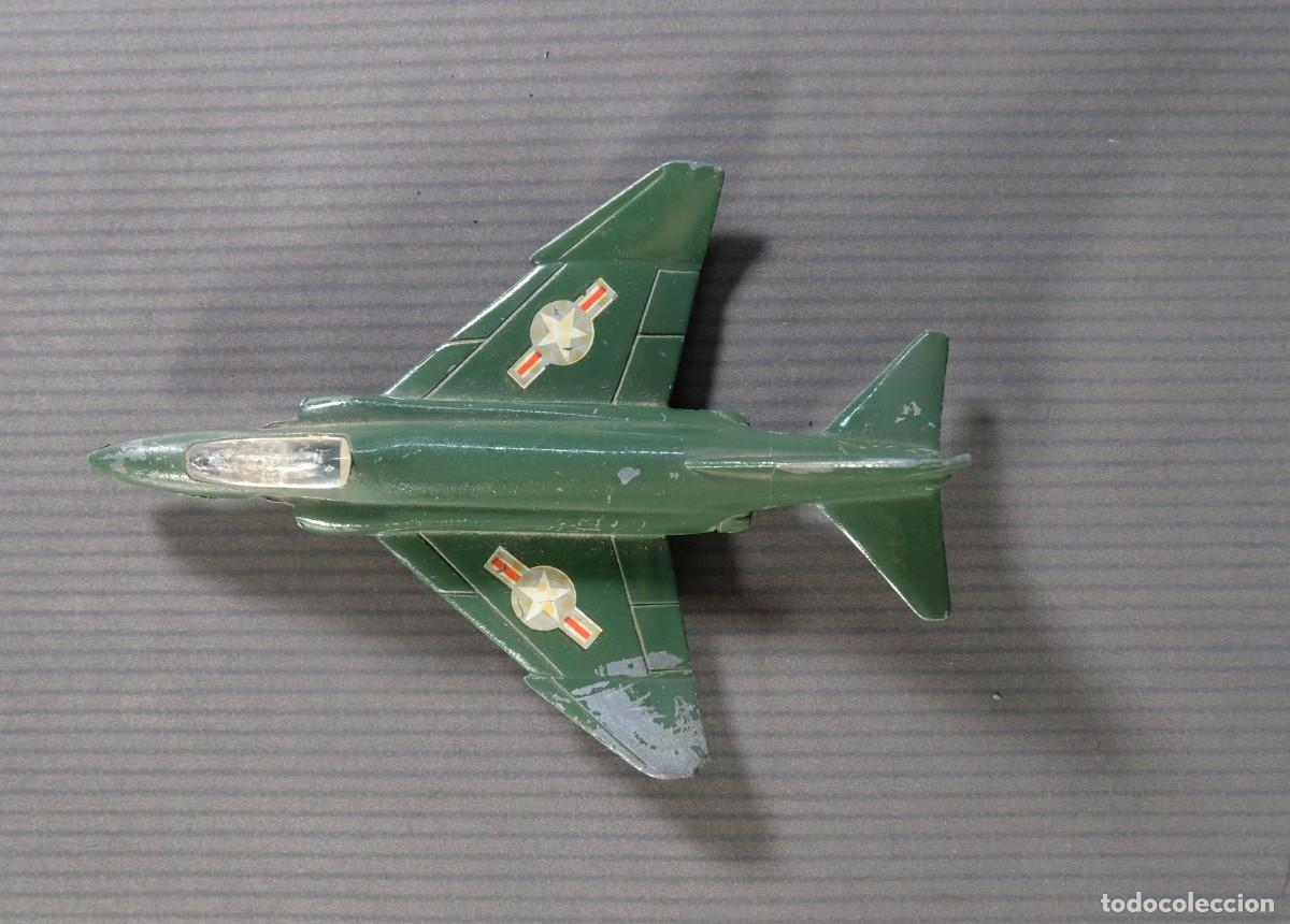 Altes Spielzeug und Spiele: Juguete de avi&oacute;n militar verde - Playme