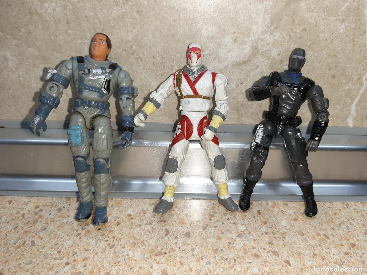 Juguetes antiguos y juegos de colecci&oacute;n: LOTE, TRES MU&Ntilde;ECOS ARTICULADOS DE HASBRO 2003 * BUEN ESTADO *