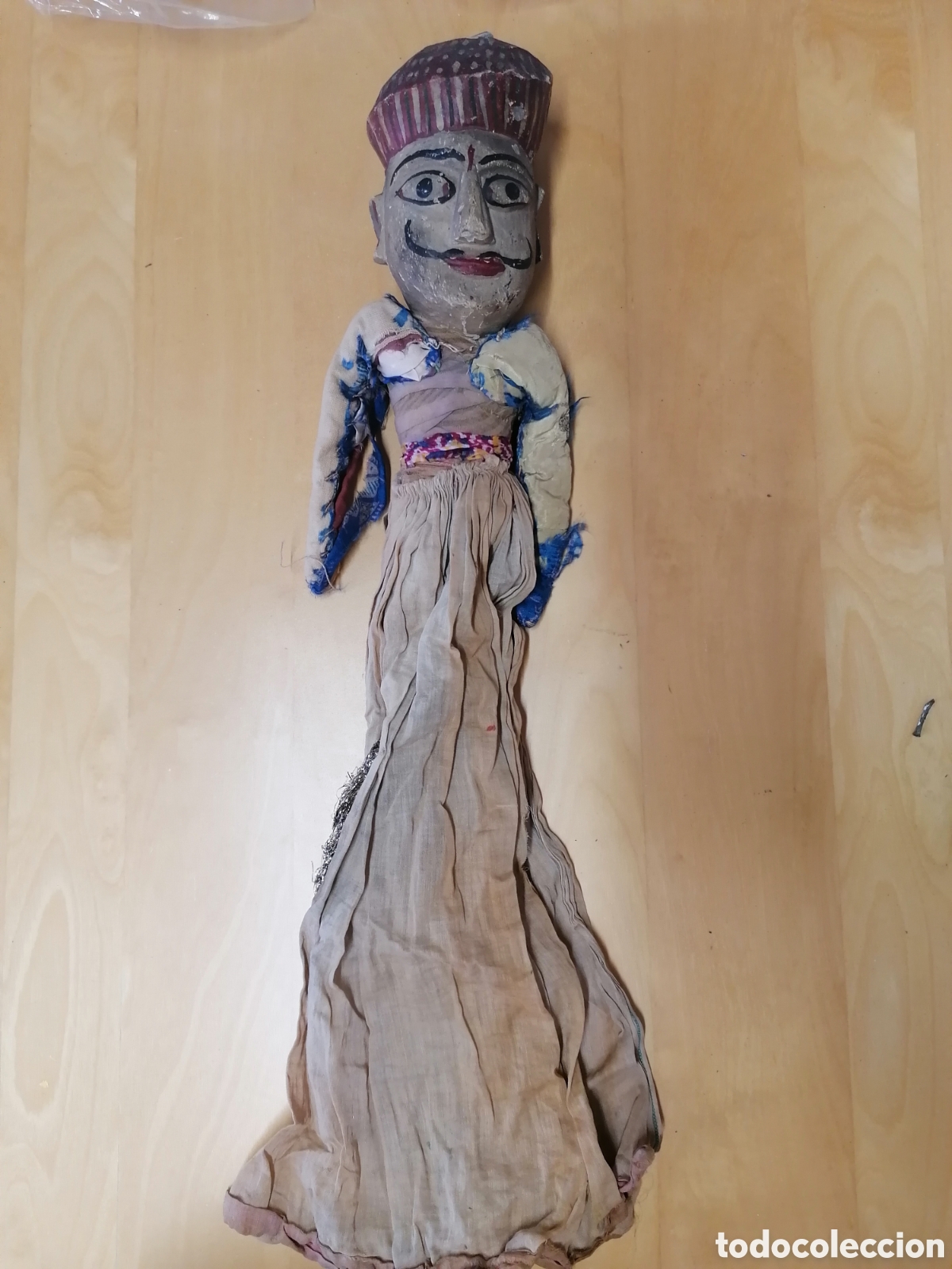 Juguetes antiguos y juegos de colecci&oacute;n: Antigua marioneta oriental. Realizaci&oacute;n artesanal en madera y tela.