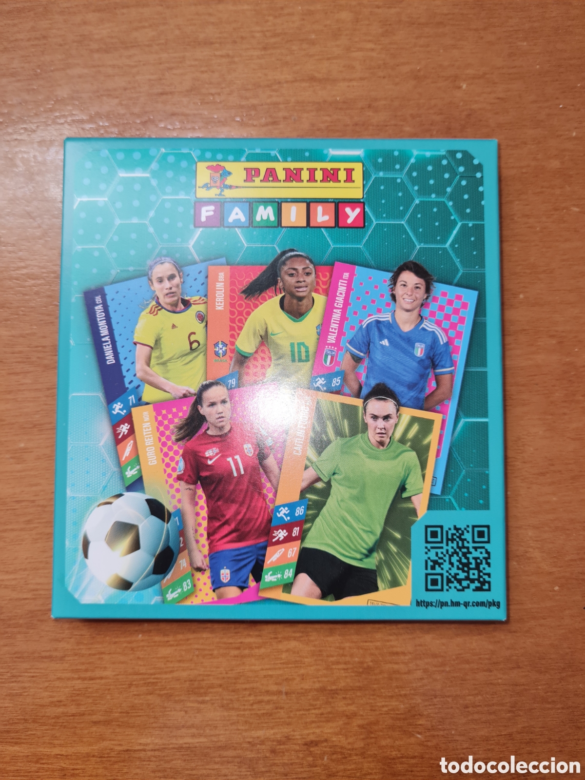 Juguetes antiguos y juegos de colecci&oacute;n: Panini Family McDonald's f&uacute;tbol chicas p&oacute;ster y cromos pegatinas sin poner