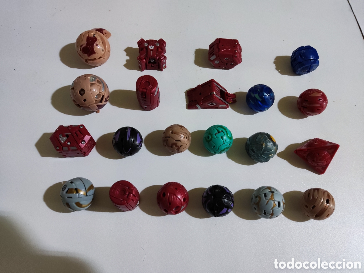 Juguetes antiguos y Juegos de colecci&oacute;n: LOTE DE 21 BAKUGAN