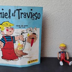 Juguetes antiguos y Juegos de colección: ALBUM DE CROMOS VACIO DE DANIEL EL TRAVIESO Y MUÑECO DE GOMA, PVC.