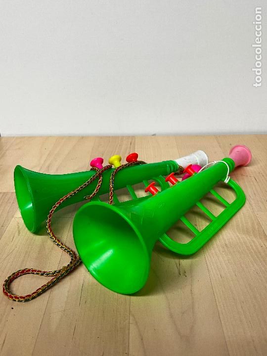 Juguetes antiguos y Juegos de colecci&oacute;n: instrumentos musicales tromp&egrave;tas a&ntilde;os 80 plastico quiosco