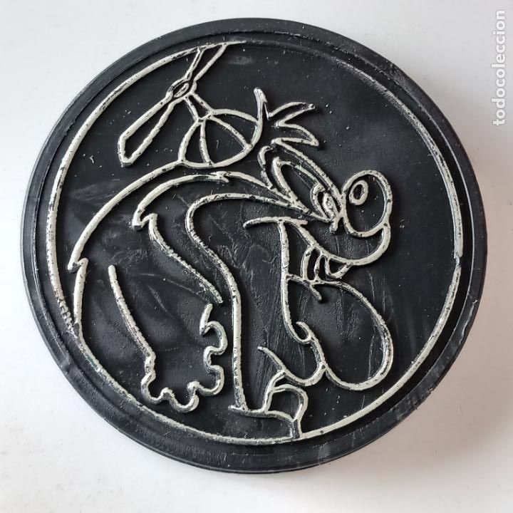 Juguetes antiguos y Juegos de colecci&oacute;n: Master Tazo 3 DIZZY DEVIL Plateado fondo negro