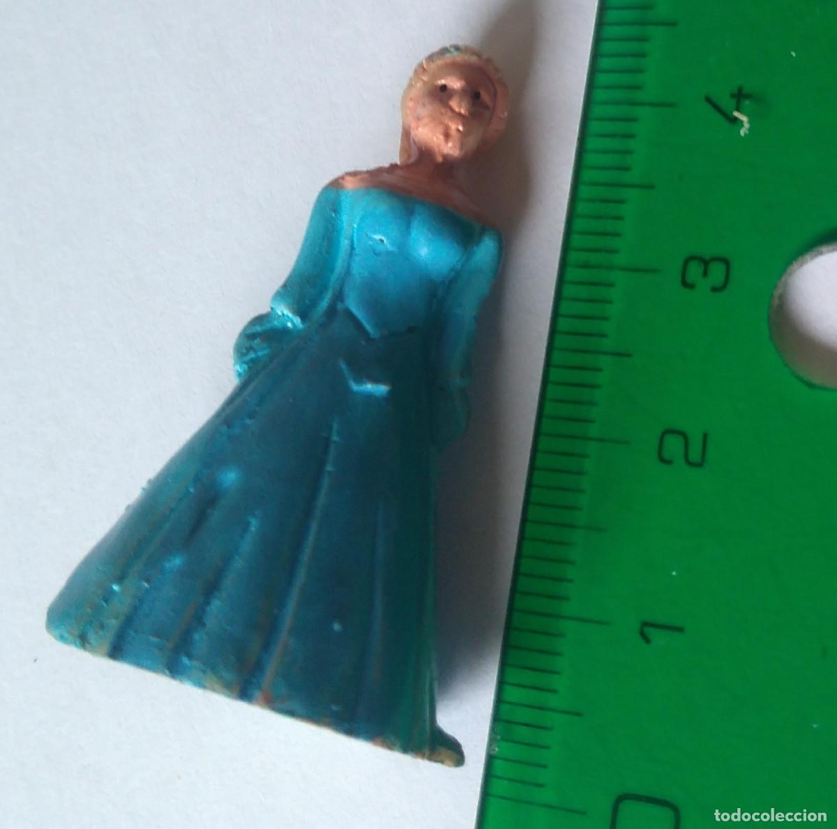 Juguetes antiguos y juegos de colecci&oacute;n: figura mu&ntilde;eco frozen como de resina falsa? no disney elsa