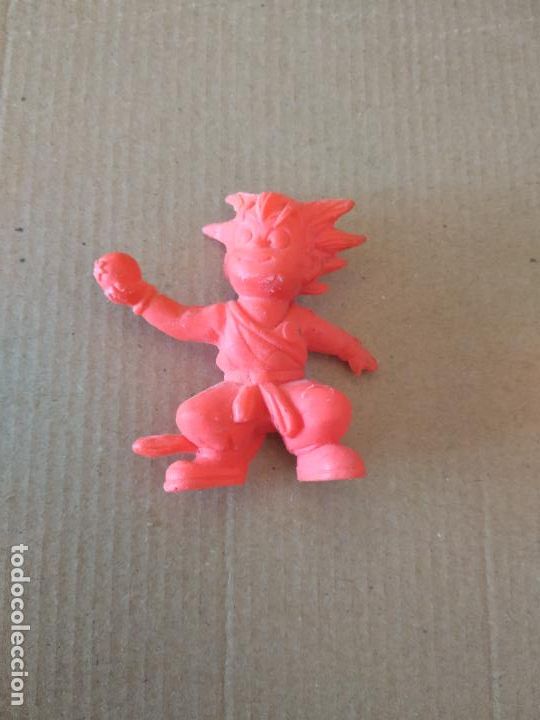 Juguetes antiguos y Juegos de colecci&oacute;n: MU&Ntilde;ECO JUGUETE DRAGON BALL BOLA DE DRAG&Oacute;N SON GOKU MIDE 7CM X 6,5CM