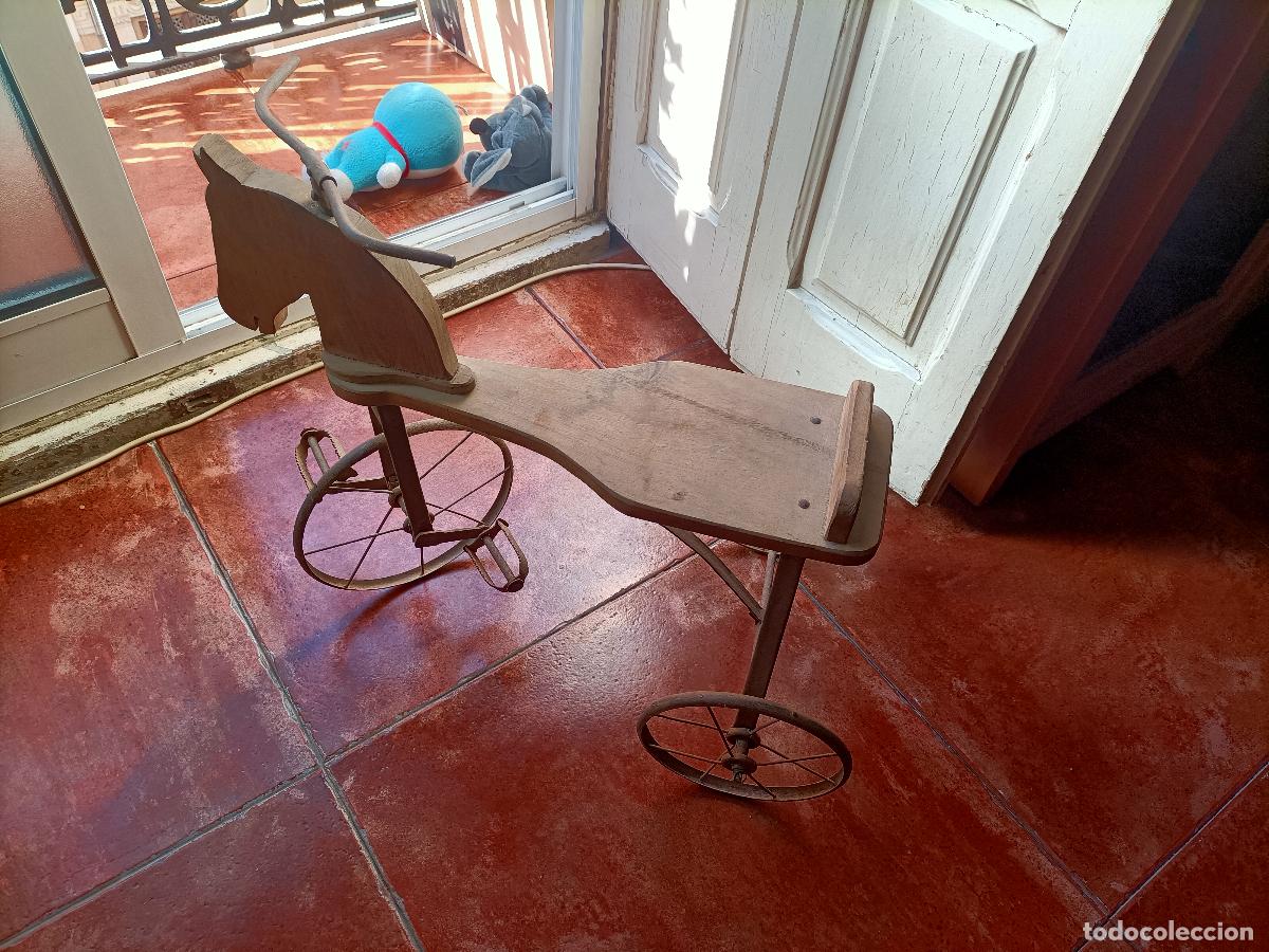 Juguetes antiguos y Juegos de colecci&oacute;n: BICICLETA TRICICLO DE NI&Ntilde;O ANTIGUO, MADERA