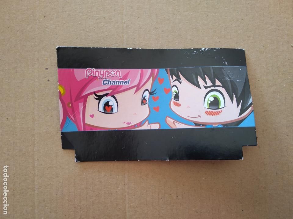 Juguetes antiguos y Juegos de colecci&oacute;n: TROZO DE CART&Oacute;N PERSONAJES PINYPON CHANNEL MIDE APROXIMADAMENTE 11,4CM X 7CM
