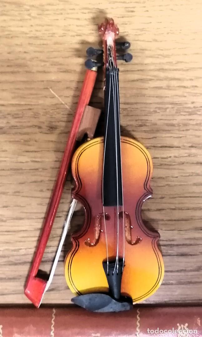 Juguetes antiguos y Juegos de colecci&oacute;n: Viol&iacute;n en miniatura , 15 cms. madera, en caja - CLC