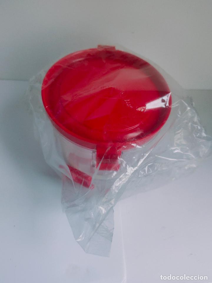 Juguetes antiguos y Juegos de colecci&oacute;n: Tartera, fiambrera o taper regalo de Danone, sin abrir. A&ntilde;os 80/90.