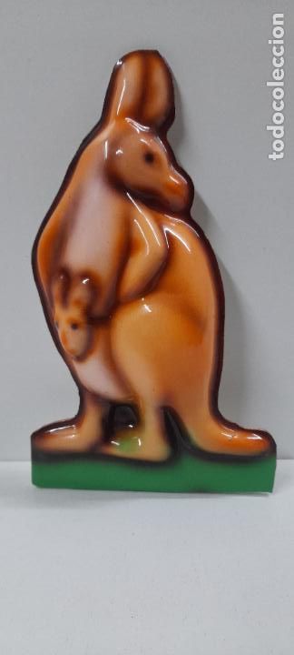 Juguetes antiguos y Juegos de colecci&oacute;n: CANGURO . ANTIGUO TROQUELADO EN RELIEVE DE FIBRA DE VIDRIO . FERIA - RECREATIVA . A&Ntilde;OS 70 / 80