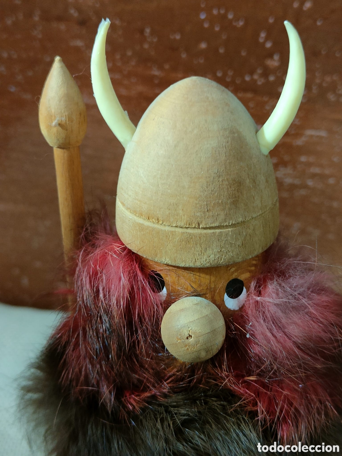 Juguetes antiguos y juegos de colecci&oacute;n: Vikingo de madera - Foto 2