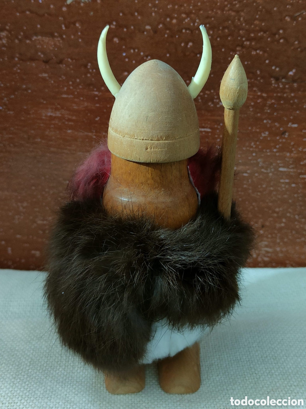 Juguetes antiguos y juegos de colecci&oacute;n: Vikingo de madera - Foto 6