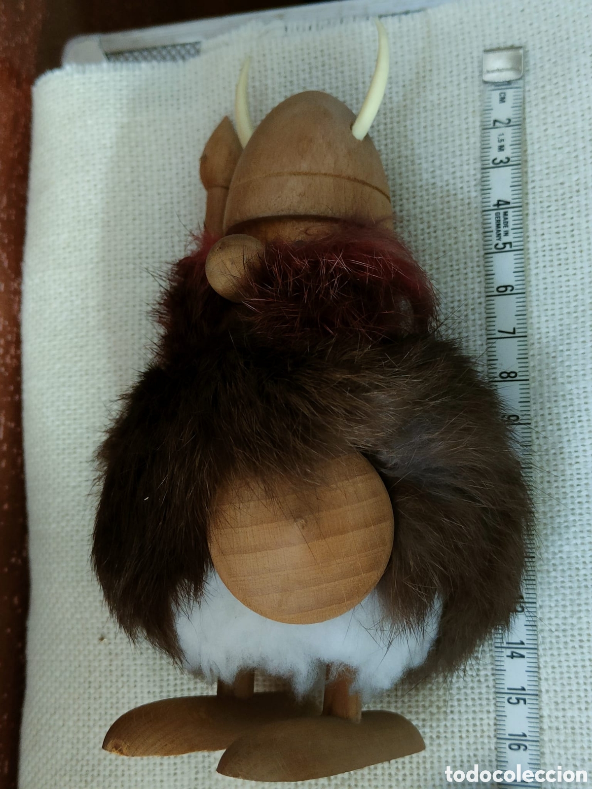 Juguetes antiguos y juegos de colecci&oacute;n: Vikingo de madera - Foto 8