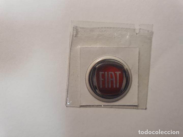 Juguetes antiguos y Juegos de colecci&oacute;n: CROMO PEGATINA GREFUSA -- FIAT