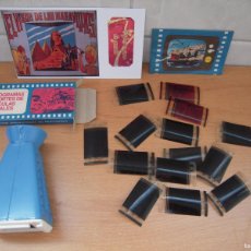 Juguetes antiguos y Juegos de colección: VISOR DE KIOSKO AZUL AÑOS 70 + CAJA DE FOTOGRAMAS RECORTES DE PELICULAS DE CINE EN 35MM