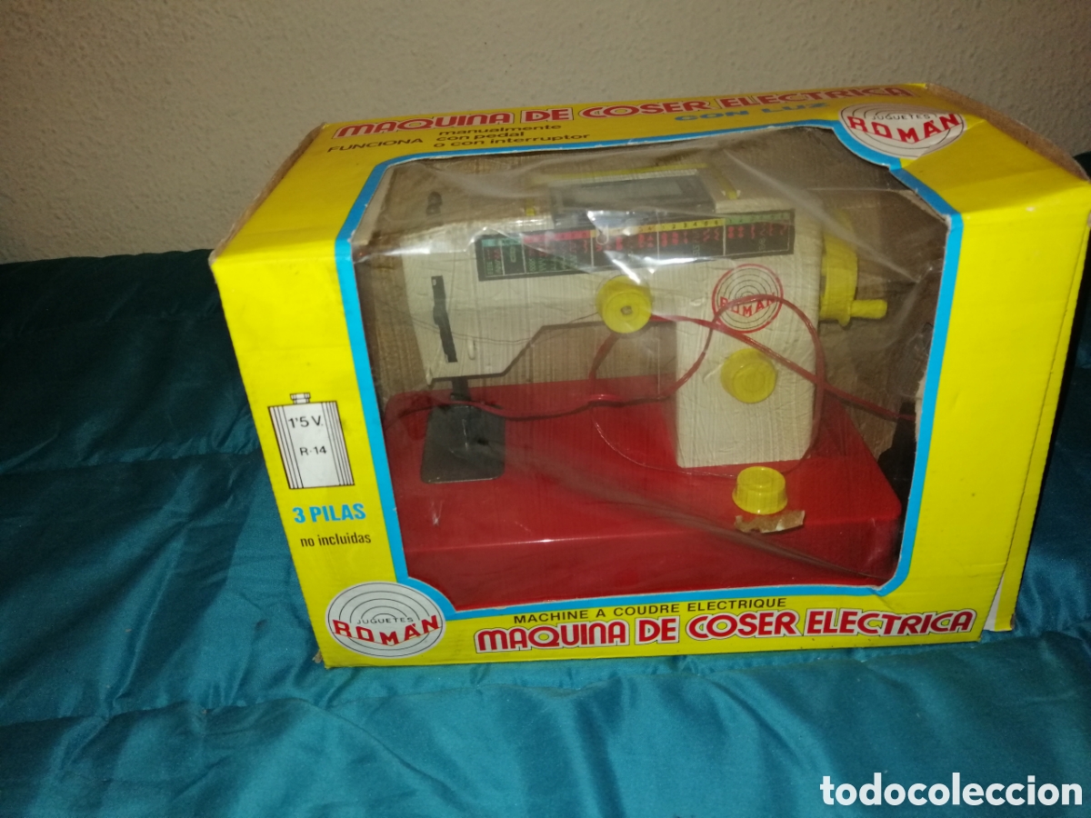 Juguetes antiguos y Juegos de colecci&oacute;n: M&aacute;quina de coser el&eacute;ctrica roman