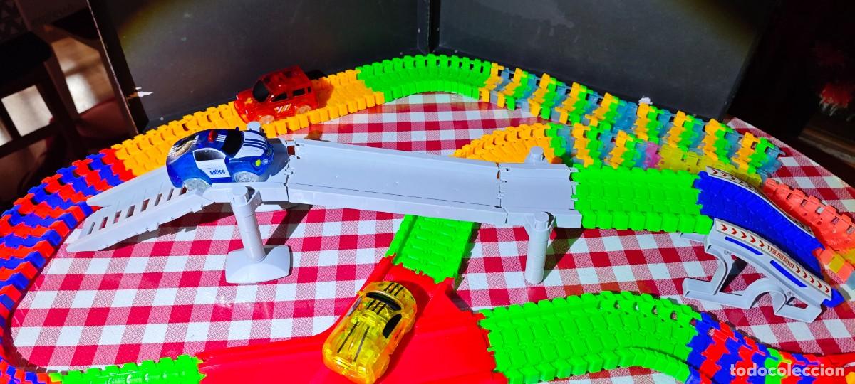 Juguetes antiguos y Juegos de colecci&oacute;n: Pista MAGIC CAR - construccion piezas carrera