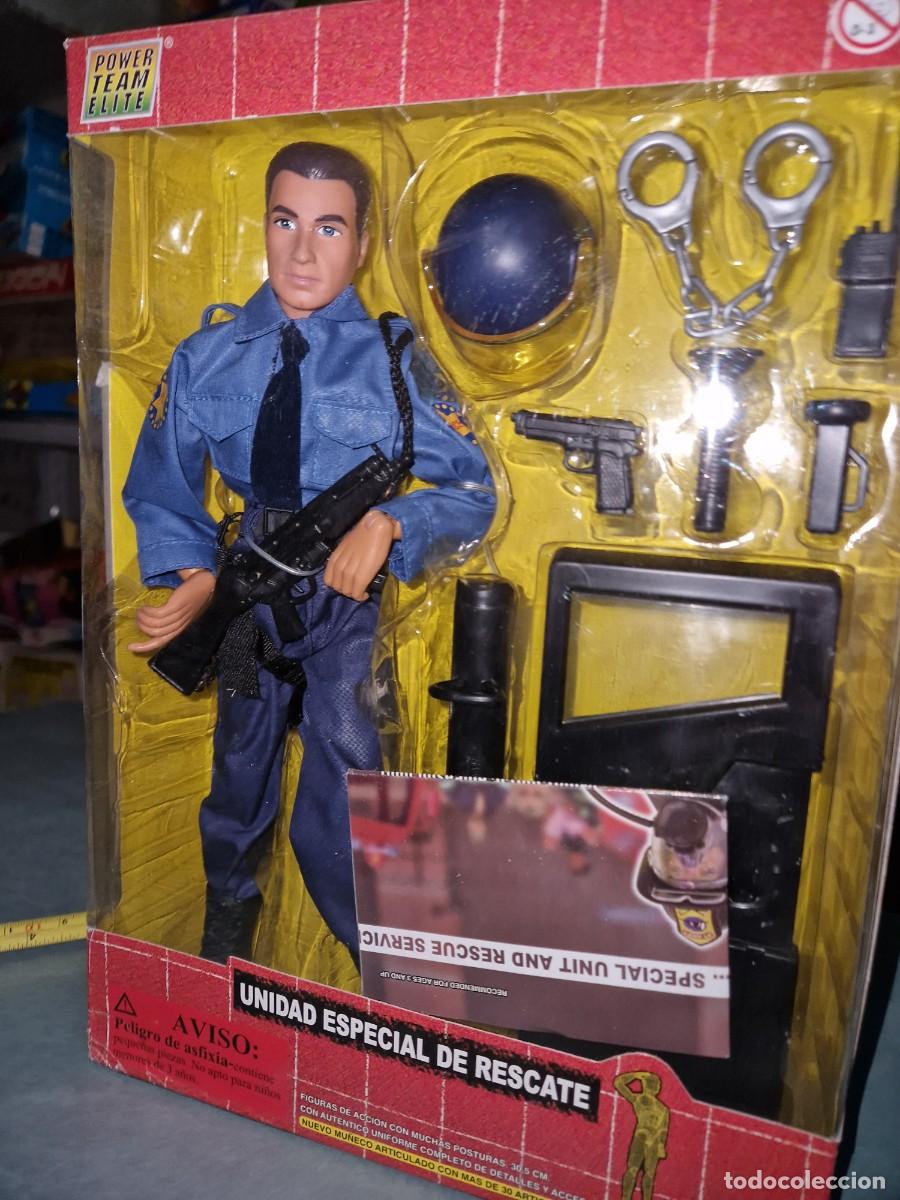 Juguetes antiguos y juegos de colecci&oacute;n: FIGURA ARTICULADA POLICIA/ UNIDAD ESPECIAL DE RESCATE / POWER TEAM ELITE
