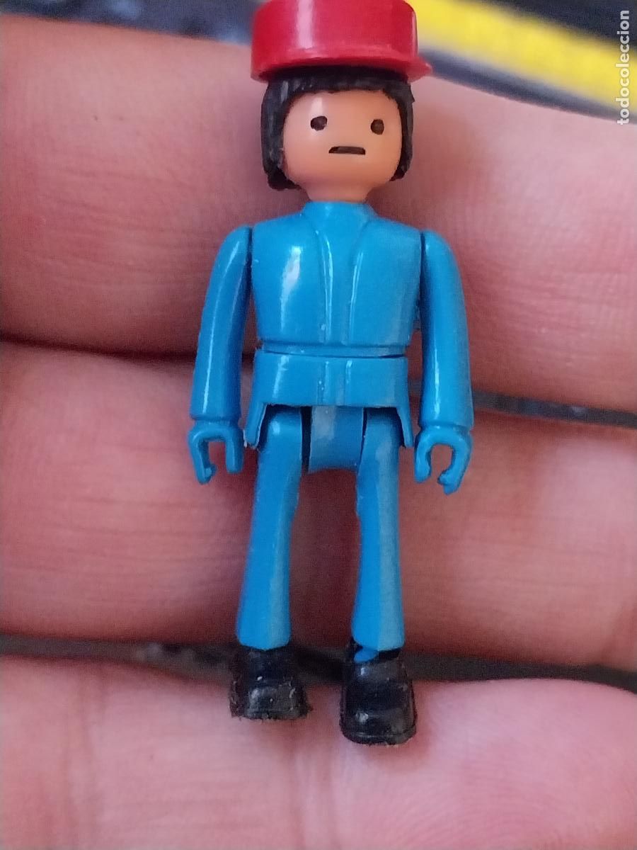 Juguetes antiguos y Juegos de colecci&oacute;n: CHIQUIVAL GUISVAL MU&Ntilde;ECO SOLDADO POLICIA O SIMILAR PROFESIONES SERIE HISTORIA 4,5CM ALTO