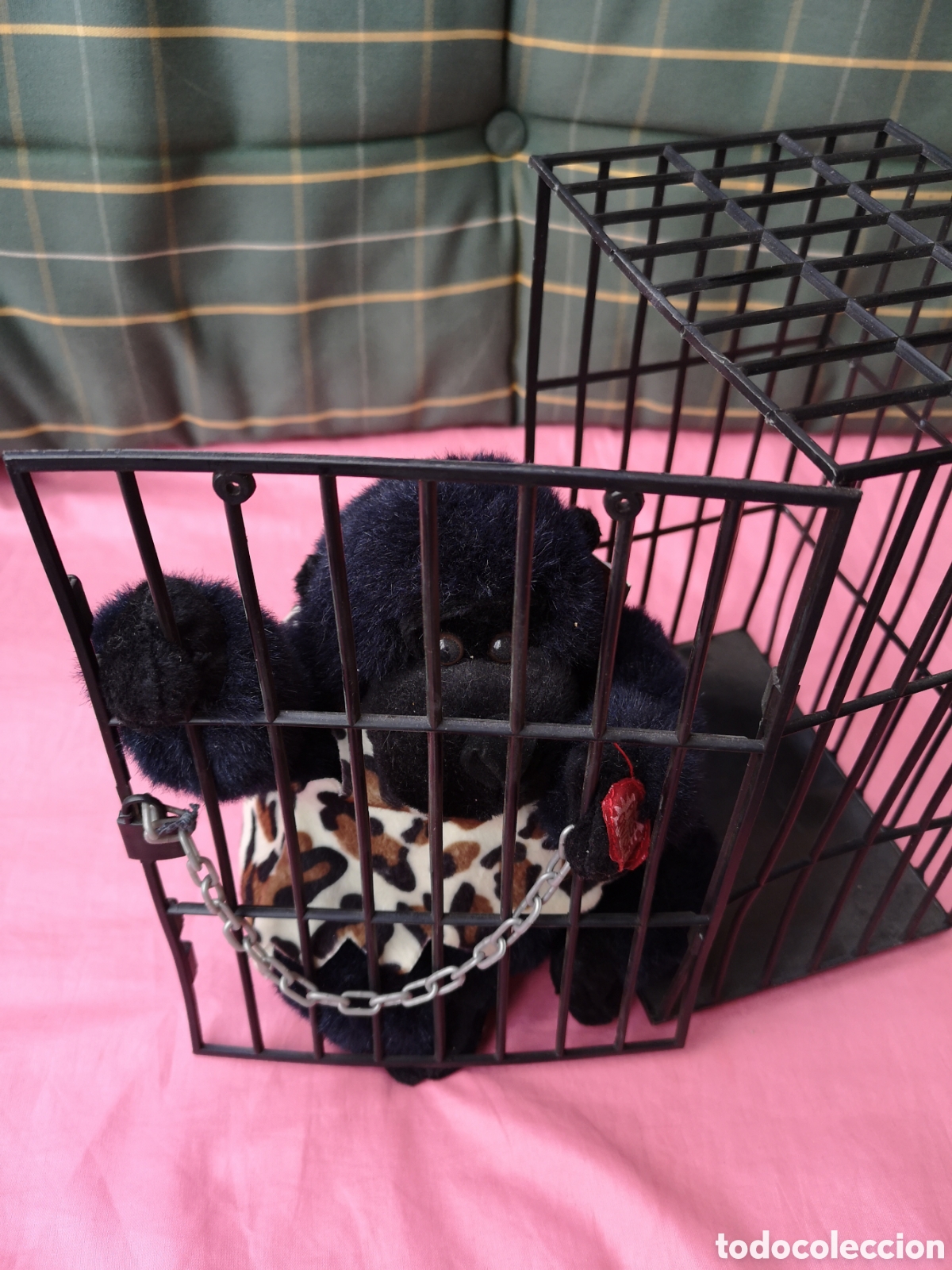 Juguetes antiguos y Juegos de colecci&oacute;n: Gorila en c&aacute;rcel. CANTA Y VIBRA. SIN USAR. Importado por Item a&ntilde;os 90.