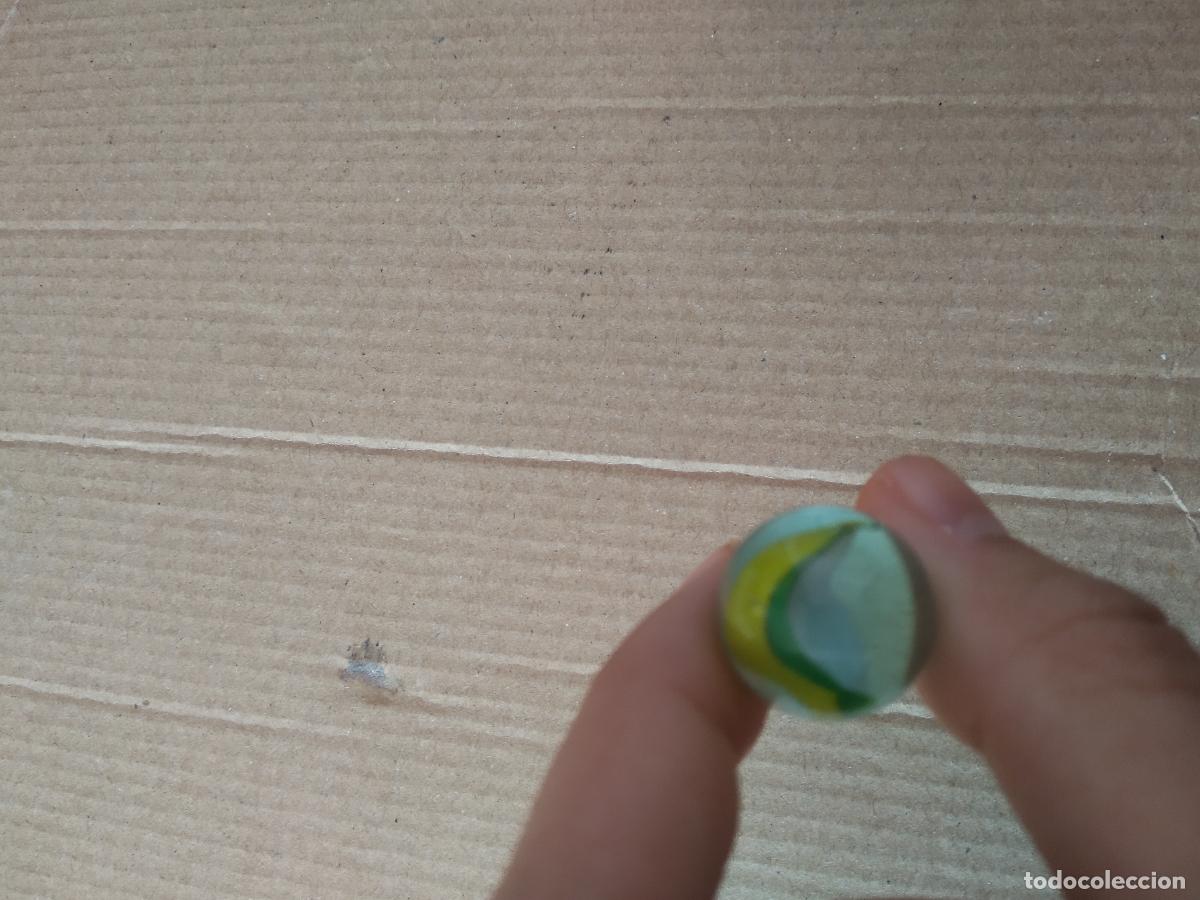 Juguetes antiguos y Juegos de colecci&oacute;n: CANICA BOLA DE JUGUETE COLOR BLANCO VERDE AMARILLO