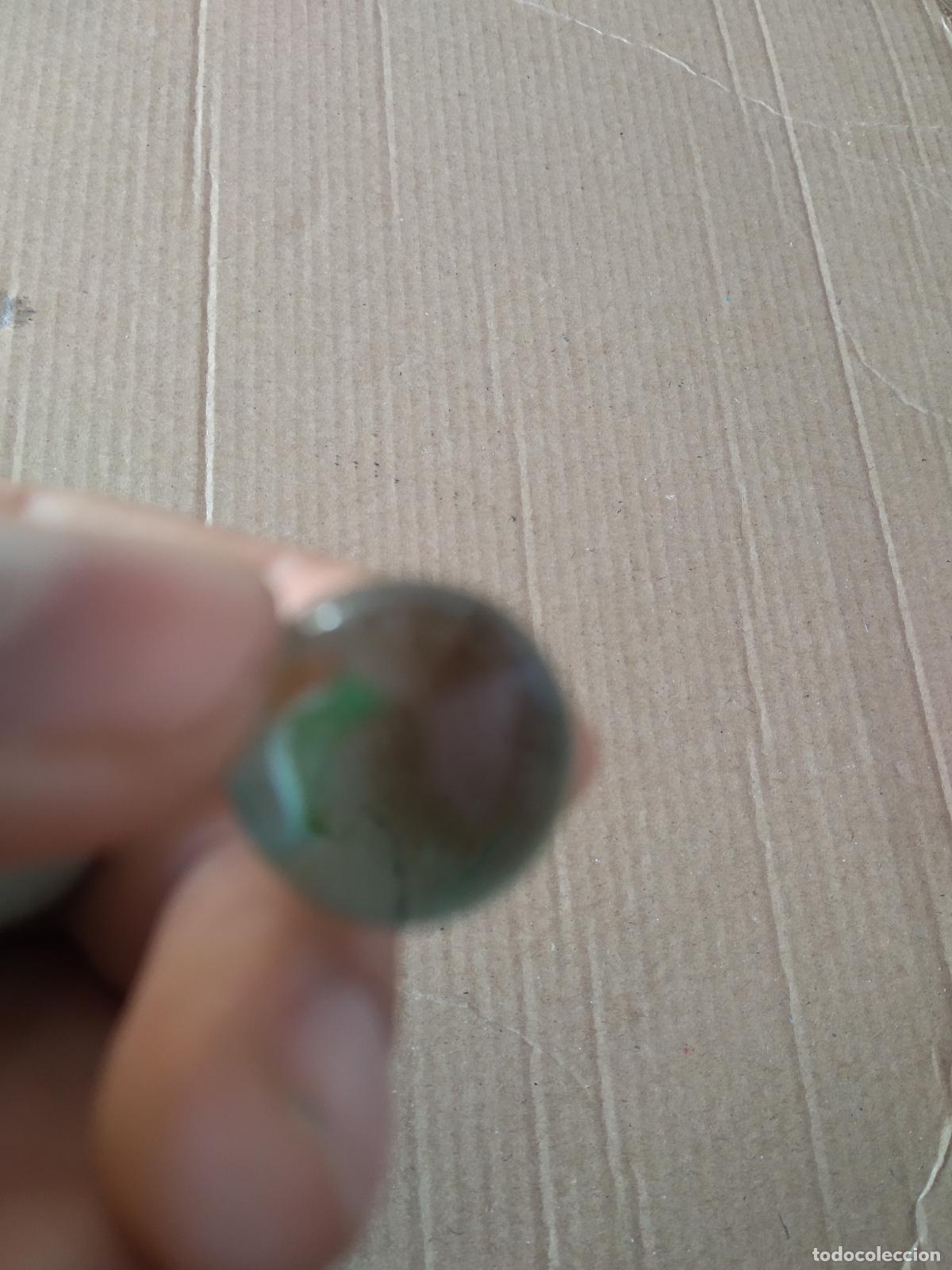 Juguetes antiguos y Juegos de colecci&oacute;n: CANICA BOLA DE JUGUETE COLOR BLANCO VERDE ROJO/MARR&Oacute;N