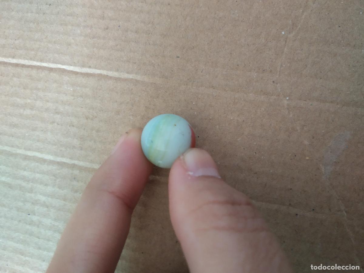 Juguetes antiguos y Juegos de colecci&oacute;n: CANICA BOLA DE JUGUETE COLOR ROJO AMARILLO AZUL