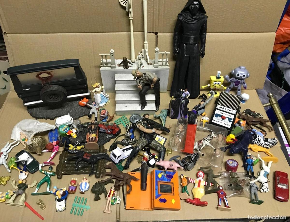 Jouets Anciens et Jeux de collection: Lote de juguetes mu&ntilde;ecos y figuras variados