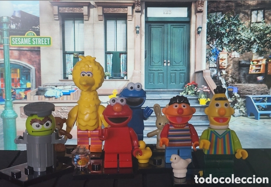 Juguetes antiguos y Juegos de colecci&oacute;n: Barrio Sesamo lote completo minifiguras construcci&oacute;n